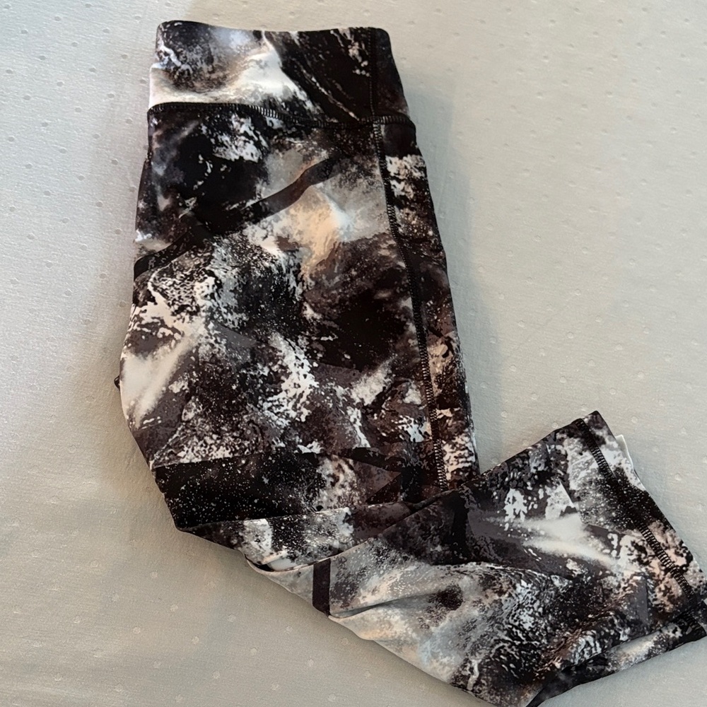 Tek Gear Black and Gray Patterned Leggings